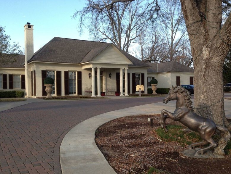 101 Highway 61 S, Natchez, MS for sale - Primary Photo - Image 1 of 1