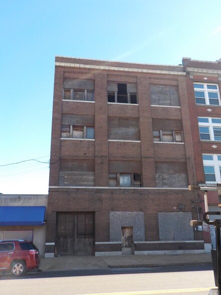 2614 N Broadway, Saint Louis, MO for sale - Primary Photo - Image 1 of 1
