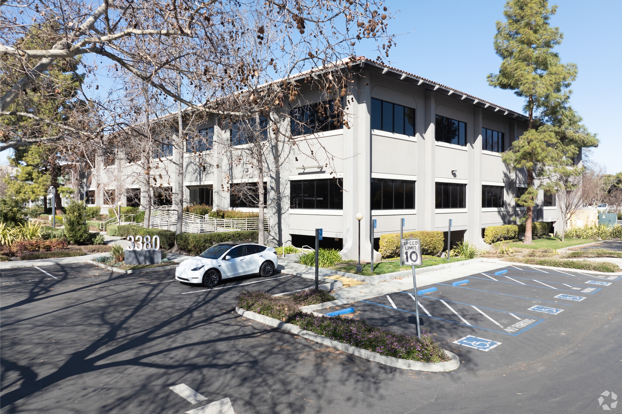 3380 Central Expy, Santa Clara, CA for lease Building Photo- Image 1 of 10