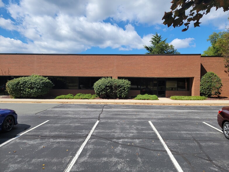 7610-7616 Standish Pl, Rockville, MD for lease - Building Photo - Image 1 of 6