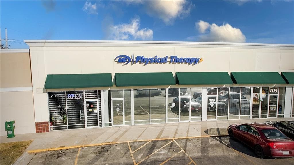 1107-1121 S Main St, Maryville, MO for lease Building Photo- Image 1 of 10