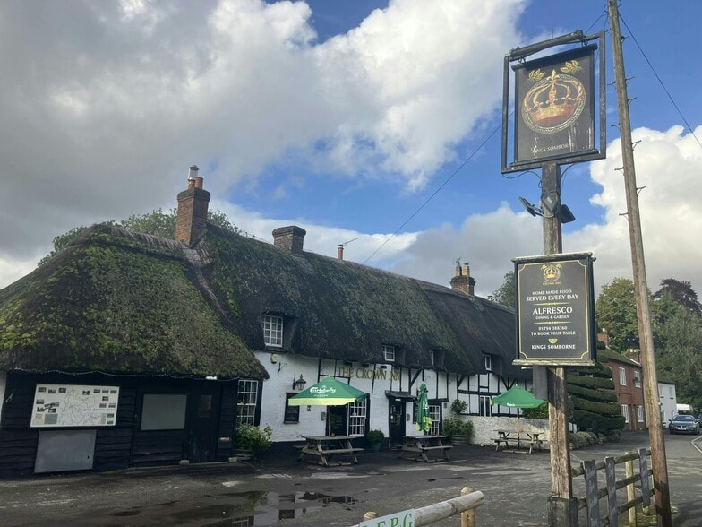 Romsey Rd, Stockbridge for sale - Building Photo - Image 3 of 6