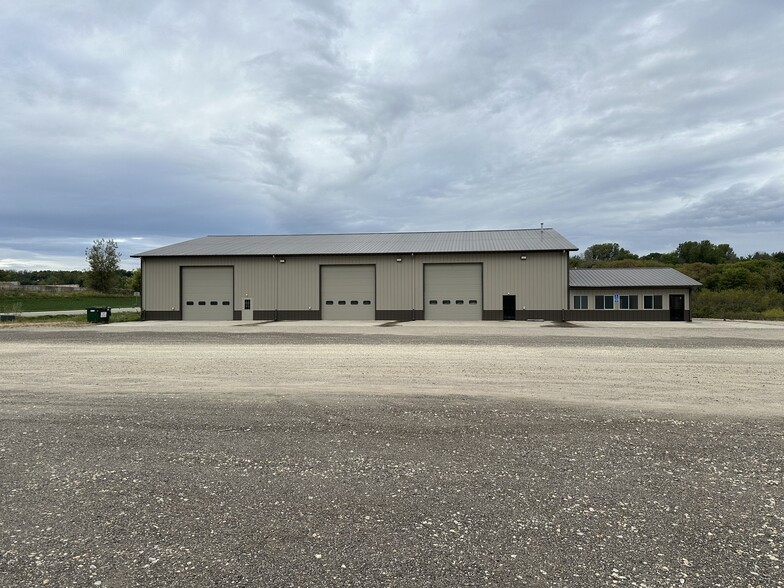 8060 Cabot Ave, Medford, MN for lease - Building Photo - Image 1 of 1