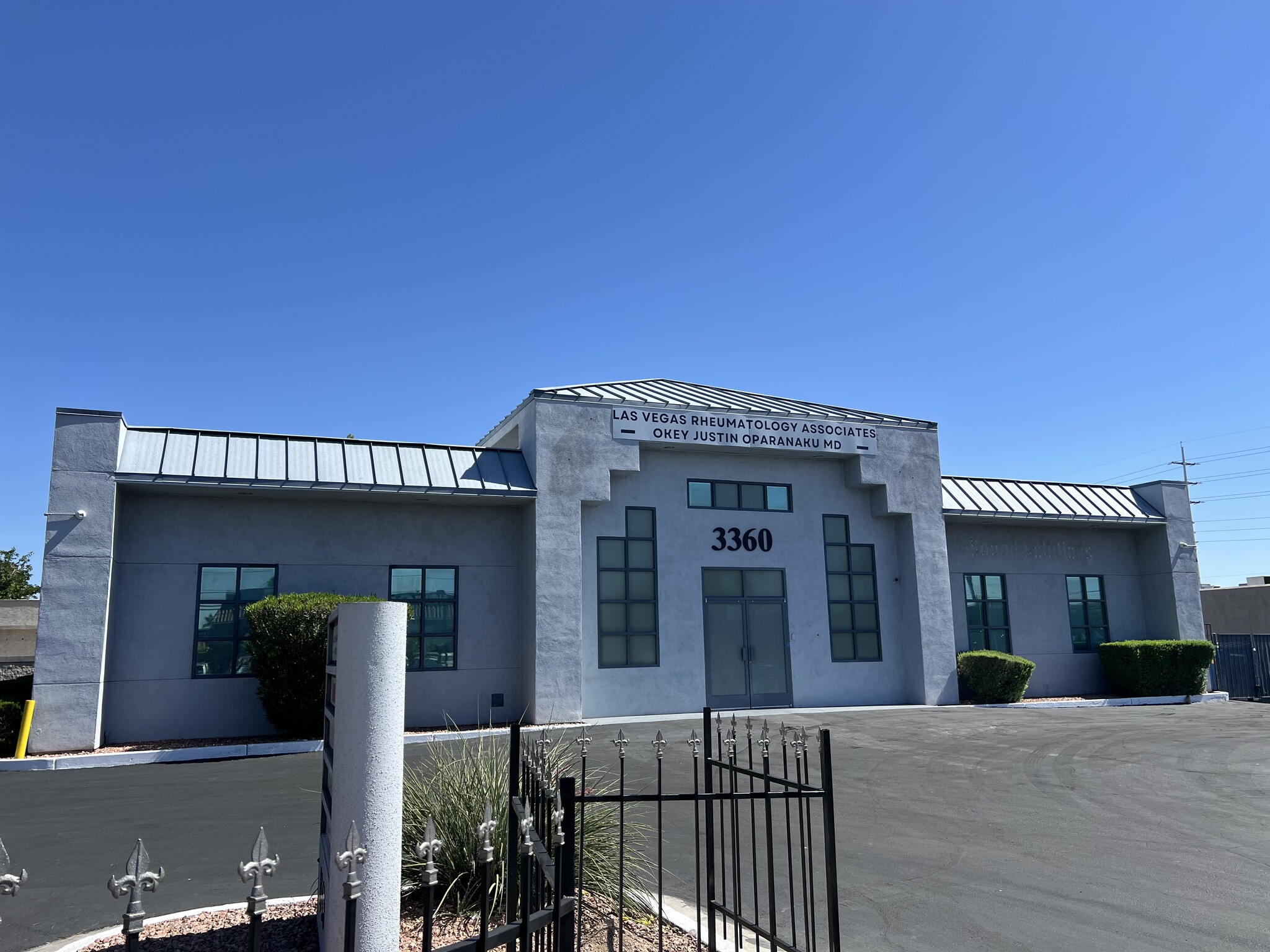 3360 E Russell Rd, Las Vegas, NV for lease Building Photo- Image 1 of 6