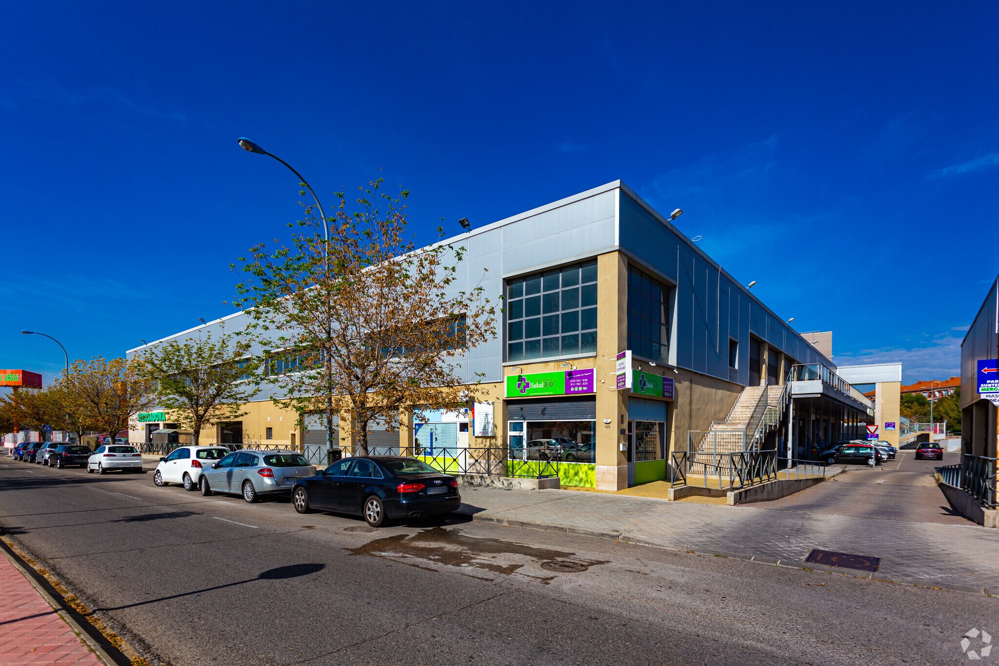 Retail in Parla, Madrid for sale Primary Photo- Image 1 of 1