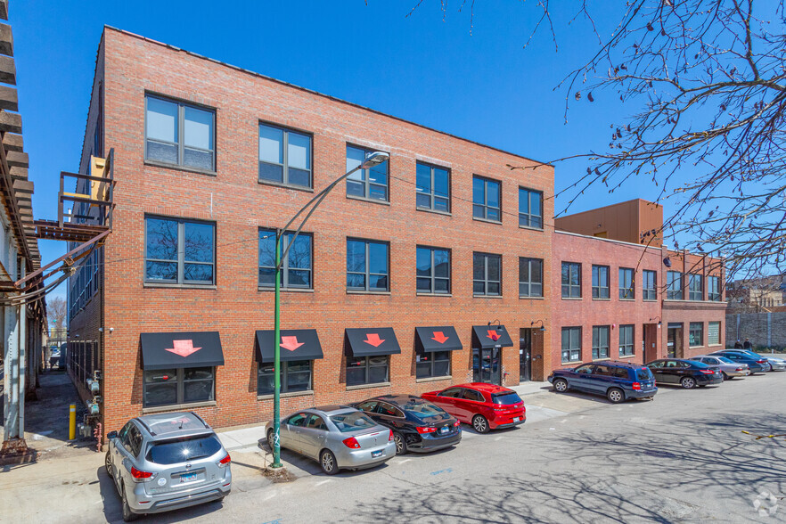 1800-1814 W Cuyler Ave, Chicago, IL for lease - Building Photo - Image 2 of 12