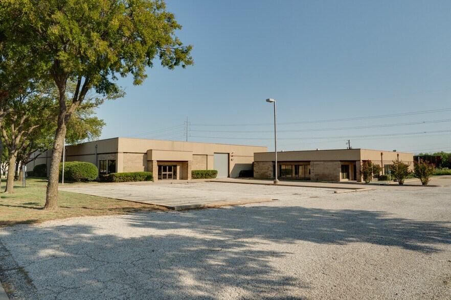 2716 Commerce St, Wichita Falls, TX for sale - Primary Photo - Image 1 of 65