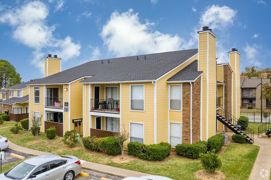 5925 Callaston Ln, Fort Worth, TX for sale - Primary Photo - Image 1 of 1