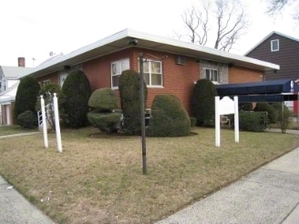 4505 Francis Lewis Blvd, Bayside, NY for sale - Primary Photo - Image 1 of 1