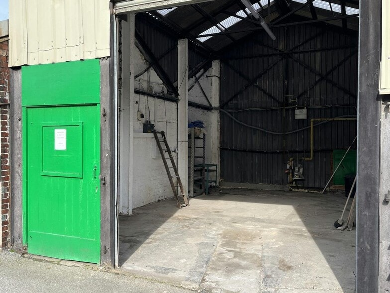 Savile Rd, Dewsbury for lease - Building Photo - Image 2 of 2