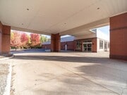 10 Timberview Ln, Russell PA - Parking Garage