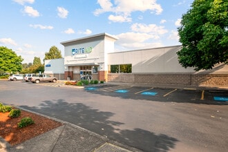 200 Triangle Ctr, Longview, WA for lease Building Photo- Image 2 of 2