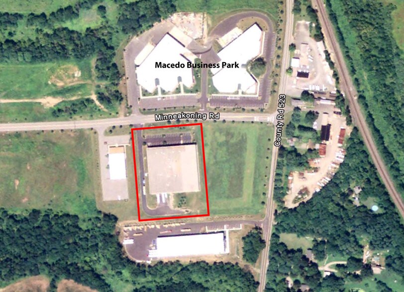 24 Minneakoning Rd, Flemington, NJ for sale - Primary Photo - Image 1 of 1