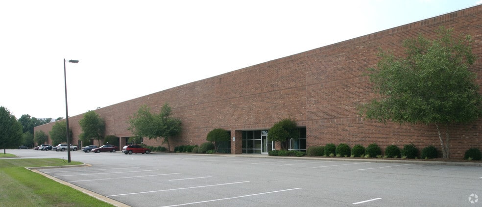 6348 Burnt Poplar Rd, Greensboro, NC for lease - Building Photo - Image 2 of 27
