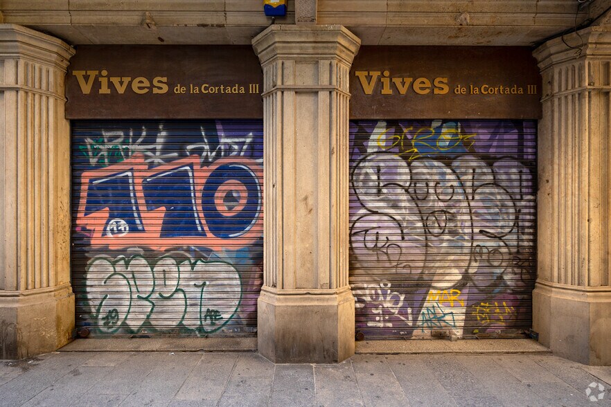 Office in Barcelona, Barcelona for lease - Building Photo - Image 2 of 3