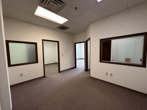 400 Ann St NW, Grand Rapids, MI for lease Interior Photo- Image 1 of 4