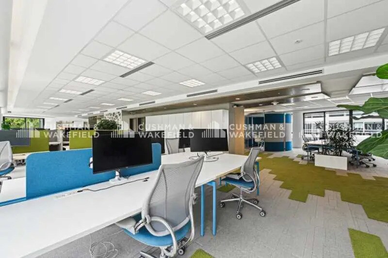 9-15 Rue Rouget De Lisle, Issy-les-Moulineaux for lease - Building Photo - Image 3 of 23