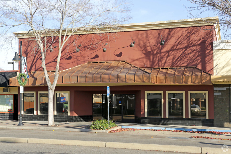 253-257 S Lincoln Way, Galt, CA for lease - Building Photo - Image 1 of 7