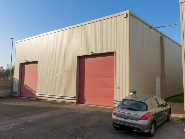 Flex in Le Grand-Quevilly for lease - Building Photo - Image 1 of 2