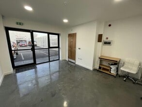 140 Abercorn St, Paisley for lease Interior Photo- Image 2 of 2