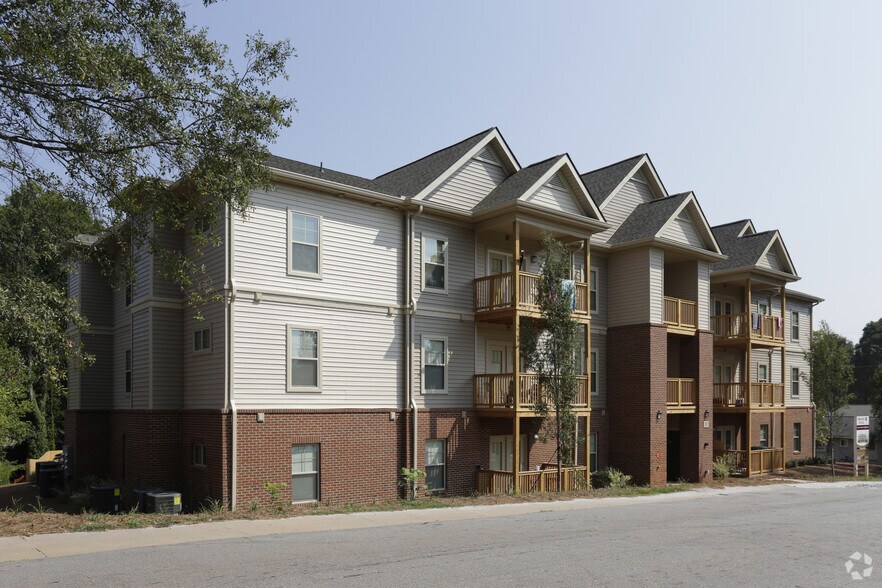 207 Kelly Rd, Clemson, SC for sale - Primary Photo - Image 1 of 1