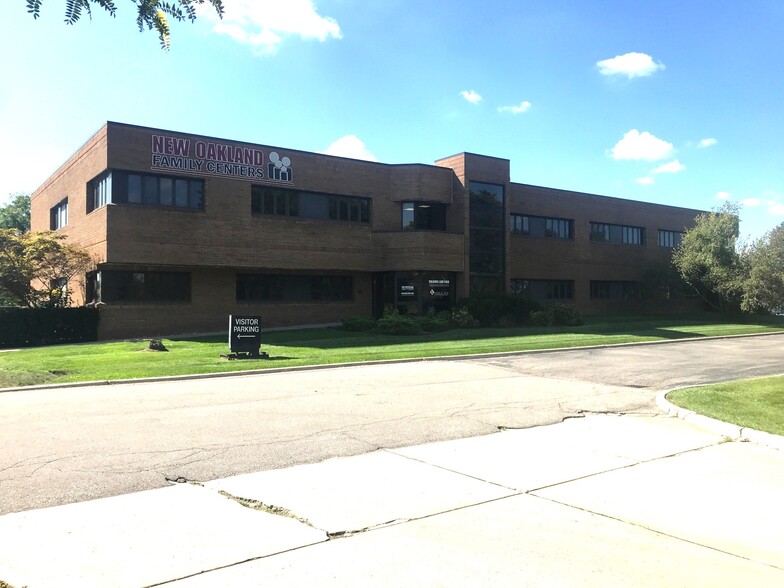 13305-13309 Reeck Rd S, Southgate, MI for lease - Building Photo - Image 1 of 8