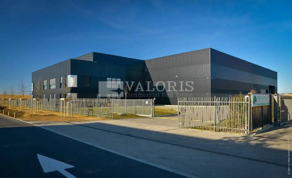 Flex in Genas for lease - Building Photo - Image 1 of 8