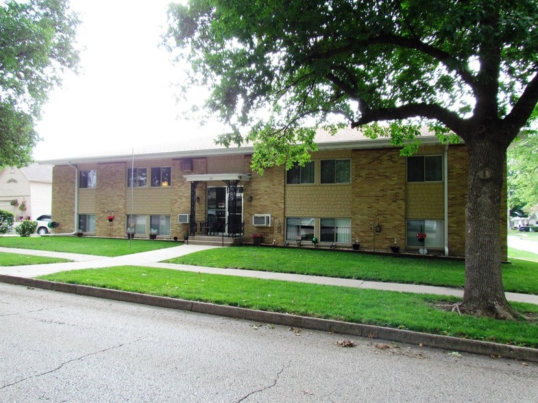 811 N 6th St, Red Oak, IA for sale - Primary Photo - Image 1 of 1