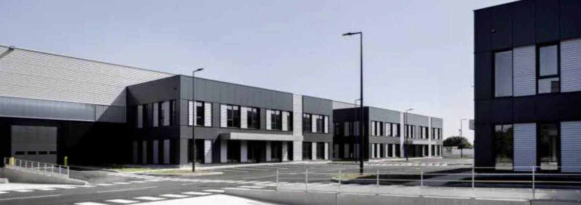 51 Rue Du Commandant Rolland, Le Bourget for lease Primary Photo- Image 1 of 2
