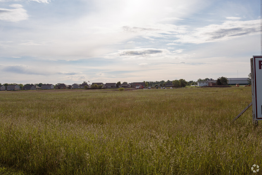 706 W Trafalgar Point Way, Trafalgar, IN for sale - Primary Photo - Image 1 of 1