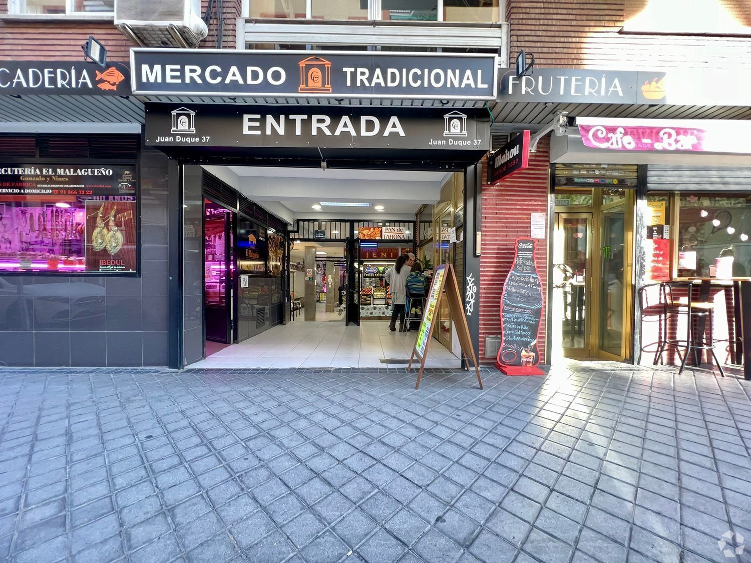 Multifamily in Madrid, Madrid for sale Interior Photo- Image 1 of 1