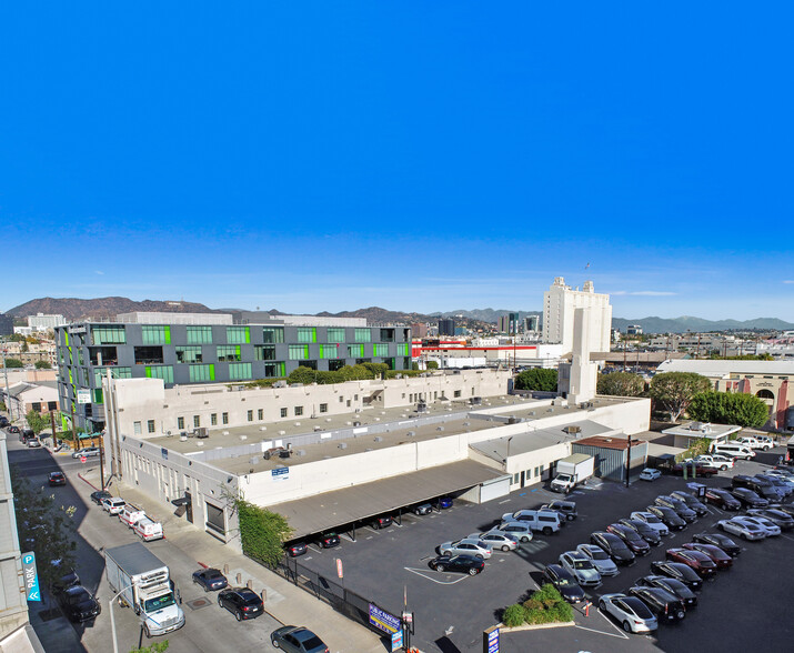 7000 Romaine St, Los Angeles, CA for lease - Building Photo - Image 1 of 35