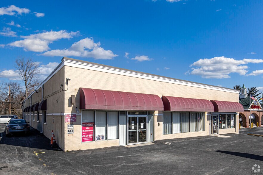 1017 Reisterstown Rd, Pikesville, MD 21208