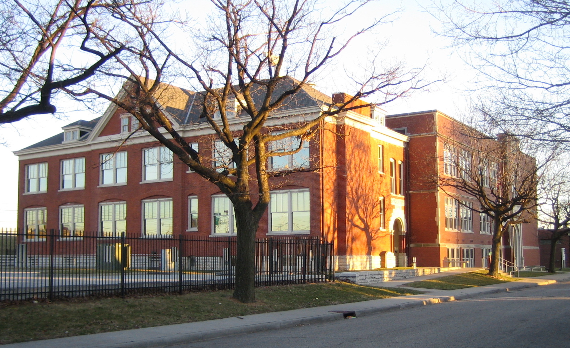 407 N Fulton St, Indianapolis, IN for lease Building Photo- Image 1 of 2