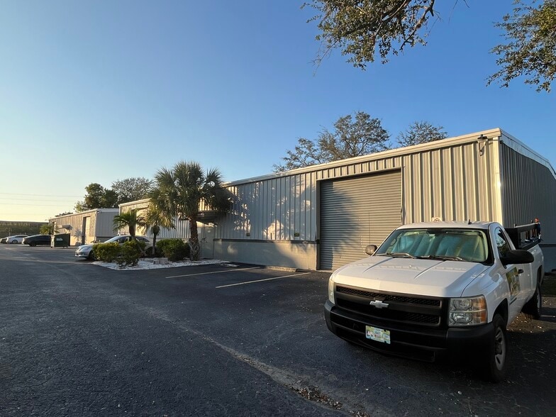 16121 Pine Ridge Rd, Fort Myers, FL for lease - Building Photo - Image 2 of 6
