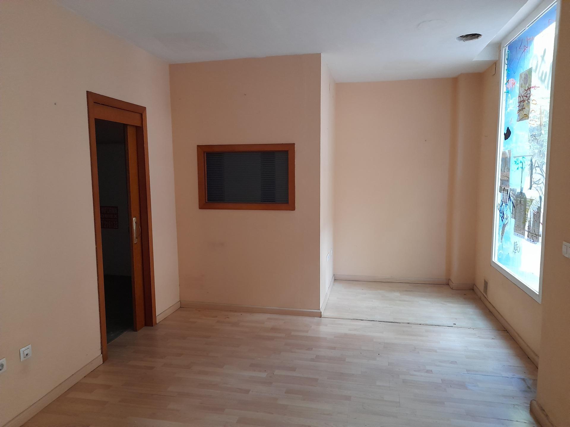 Retail in Cáceres, Cáceres for sale Building Photo- Image 1 of 7