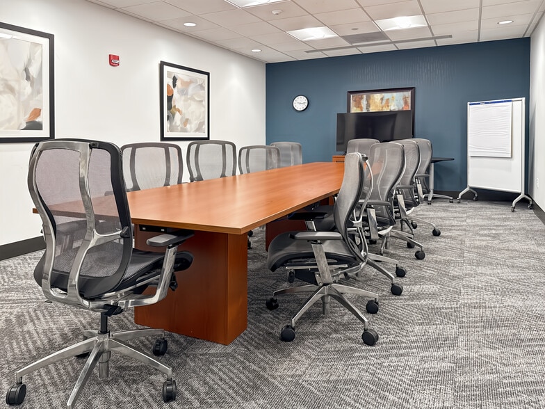 2255 Glades Rd, Boca Raton, FL for lease - Interior Photo - Image 3 of 22