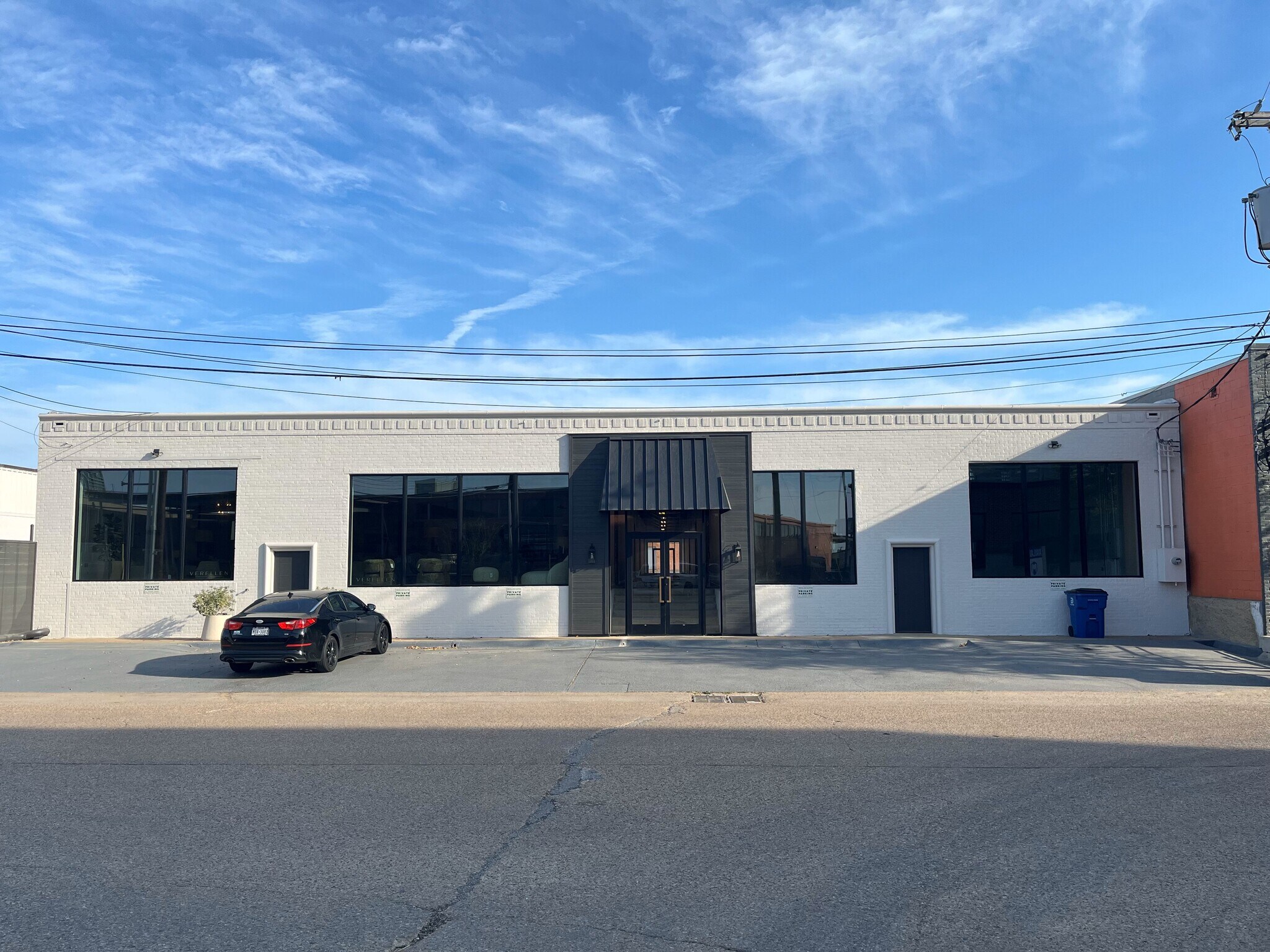 150 Glass St, Dallas, TX for lease Building Photo- Image 1 of 2