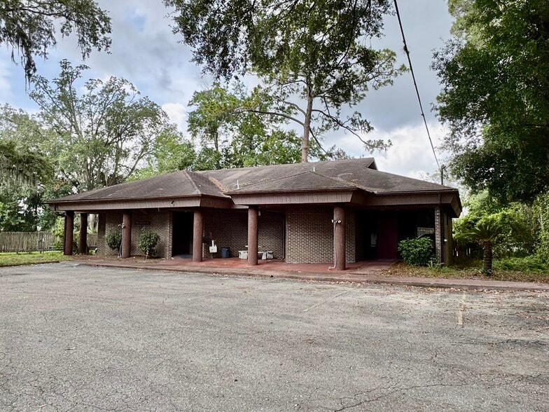 1906 Debarry Ave, Orange Park, FL for sale - Building Photo - Image 1 of 9