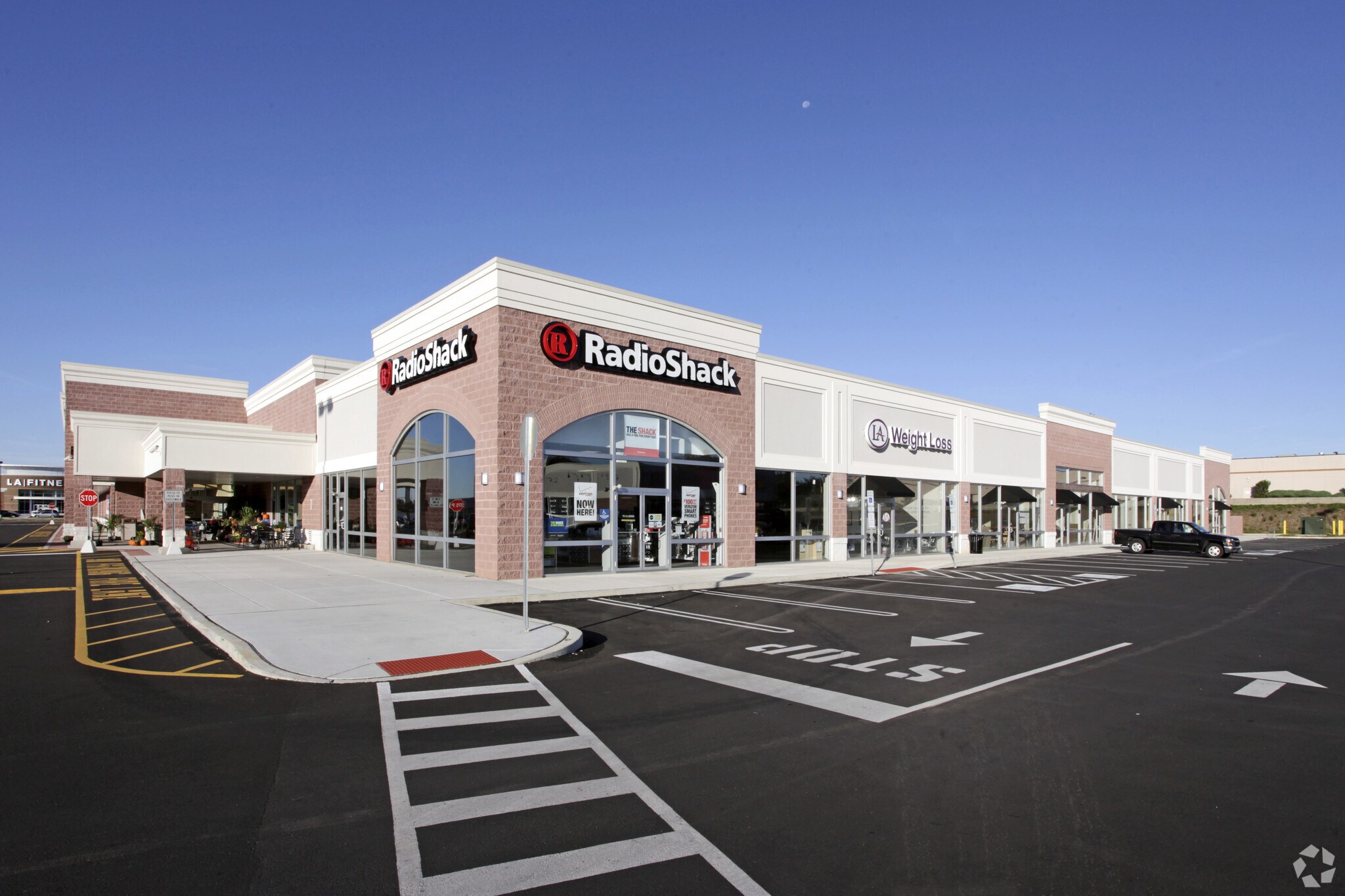 25502560 Grant Ave, Philadelphia, PA 19114 The Court at Grant