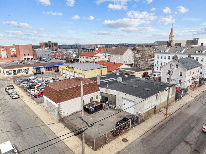 138 Morgan St, Fall River, MA for sale - Building Photo - Image 1 of 31