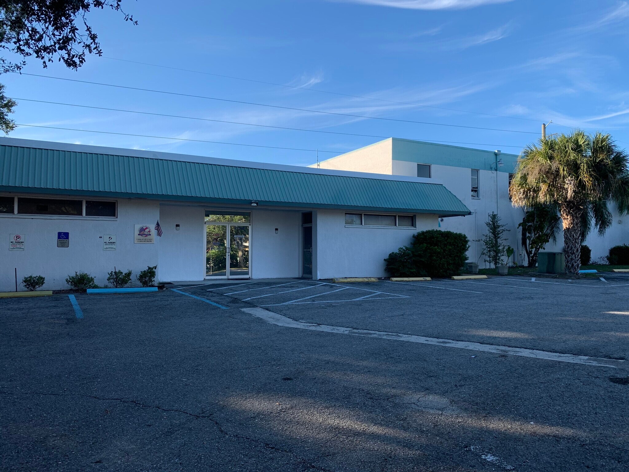 1933 Whitfield Park Loop, Sarasota, FL for sale Building Photo- Image 1 of 1