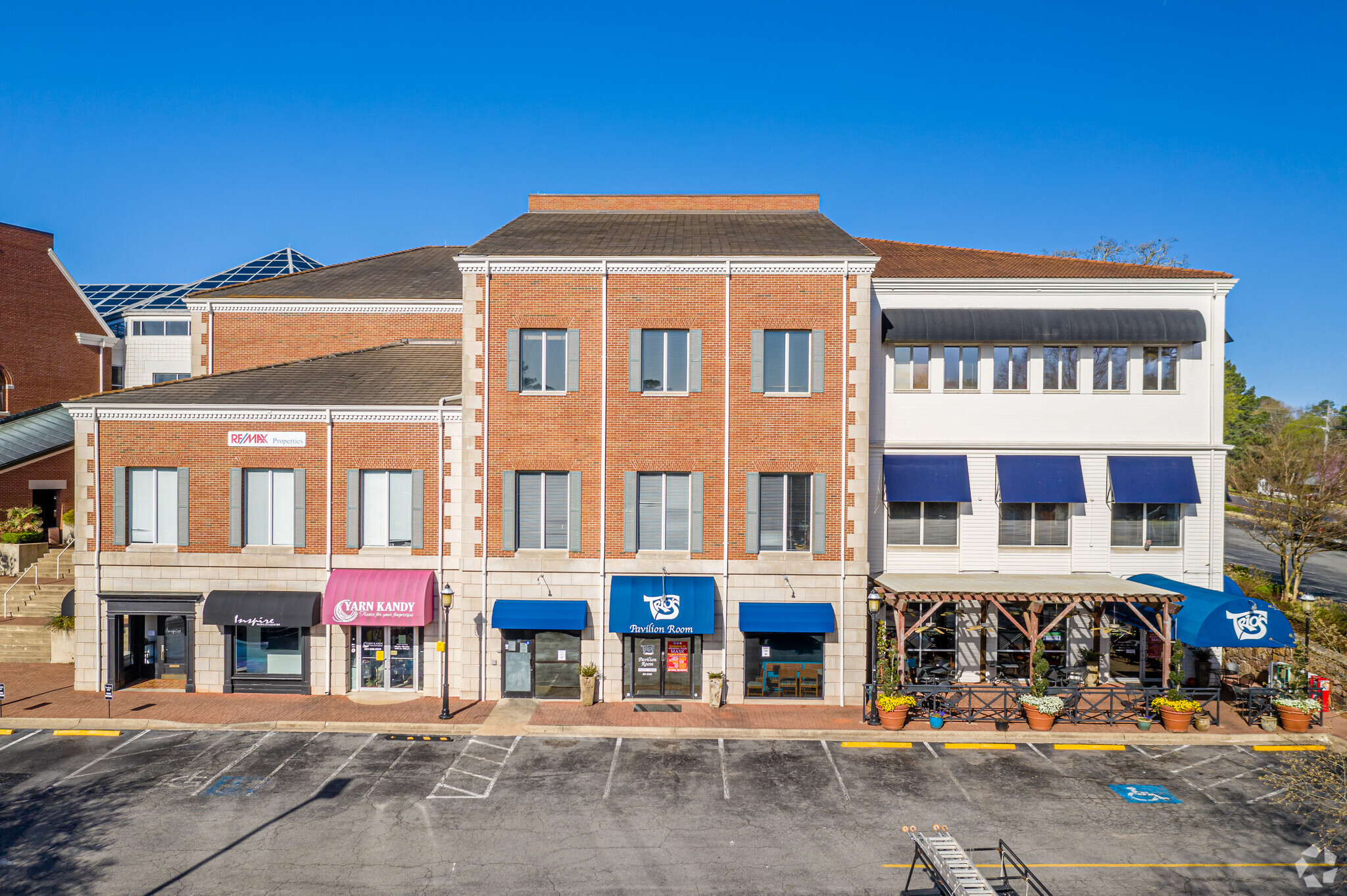 8201 Cantrell Rd, Little Rock, AR for lease Building Photo- Image 1 of 9