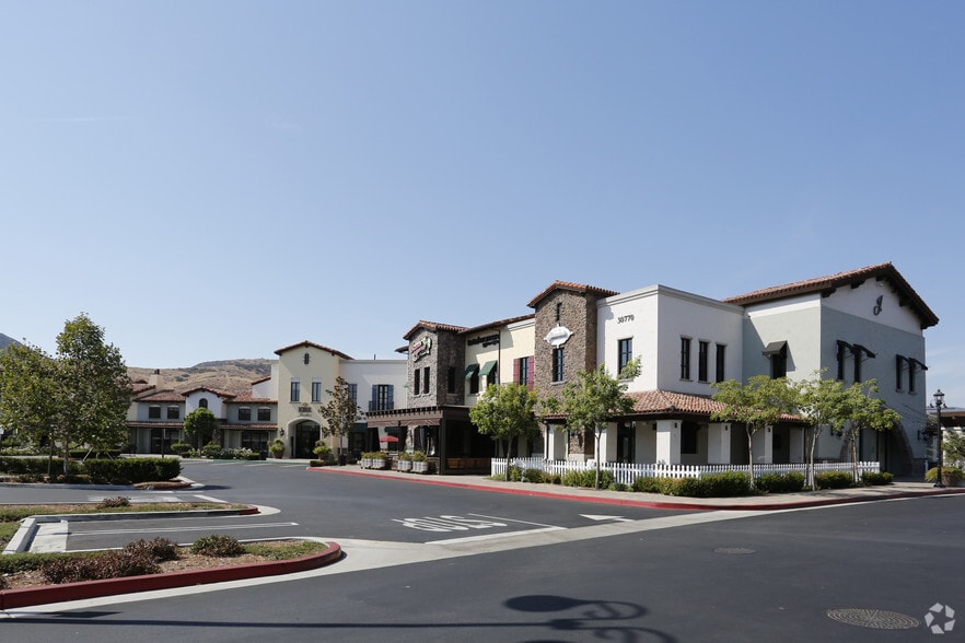 30770 Russell Ranch Rd, Westlake Village, CA for lease - Primary Photo - Image 1 of 10