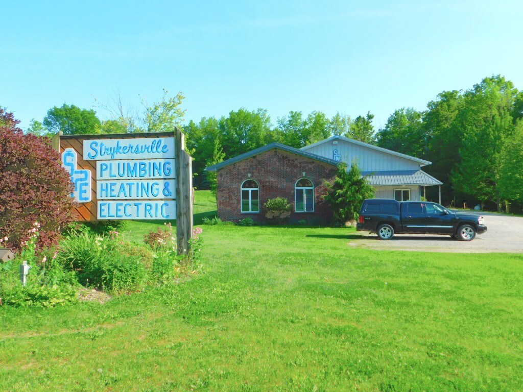 748 Minkel Rd, Strykersville, NY 14145