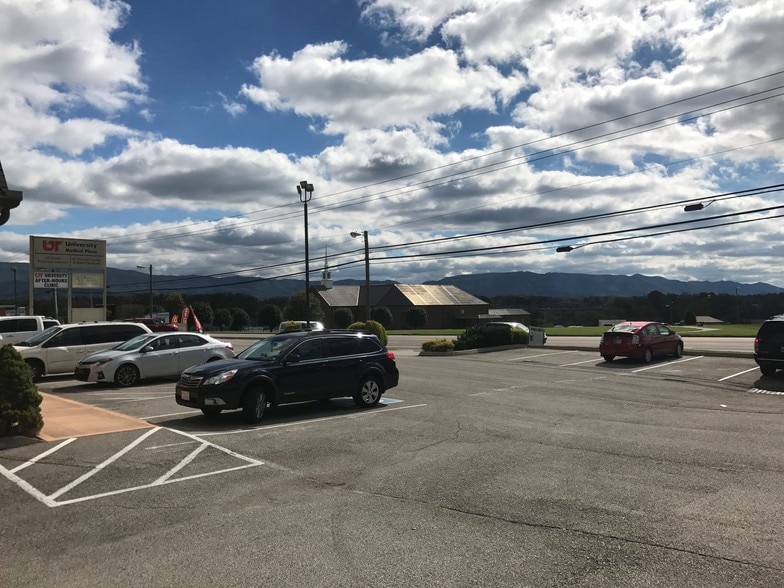 11606 Chapman Hwy, Seymour, TN 37865 Office for Sale