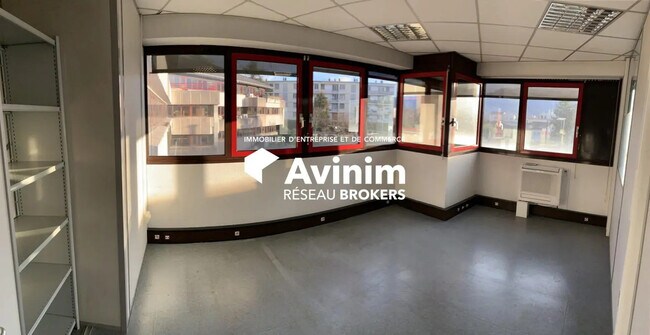 Location Bureaux 456 m²