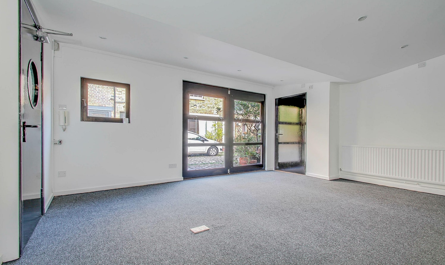 10 Whitehorse Mews, London, LND SE1 7QD - Unit 10 -  - Interior Photo - Image 1 of 10