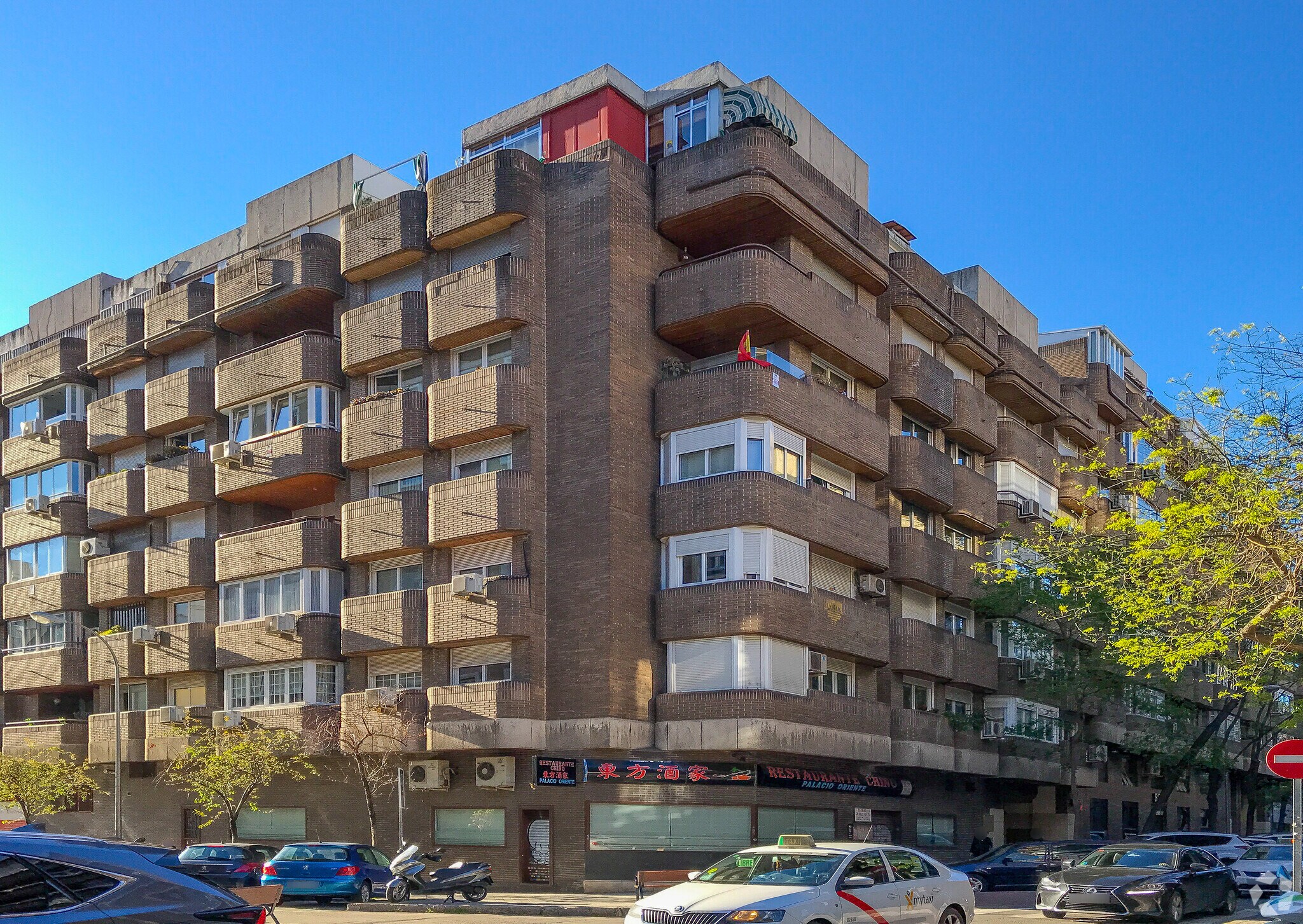 Calle de Espronceda, 38-40, Madrid, Madrid for sale Primary Photo- Image 1 of 1