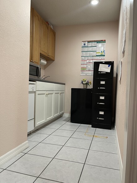 415 Montgomery Rd, Altamonte Springs, FL for lease - Interior Photo - Image 3 of 5